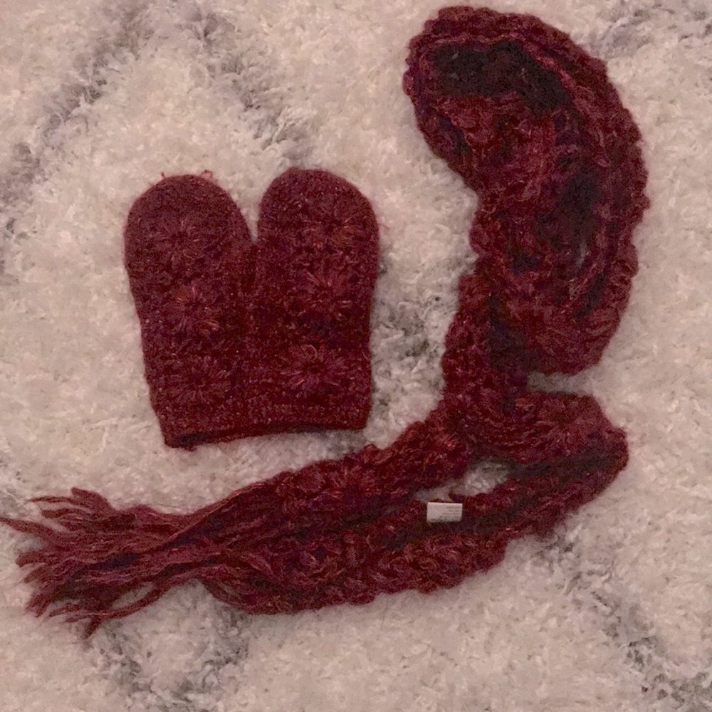 Red matching scarf & mittens